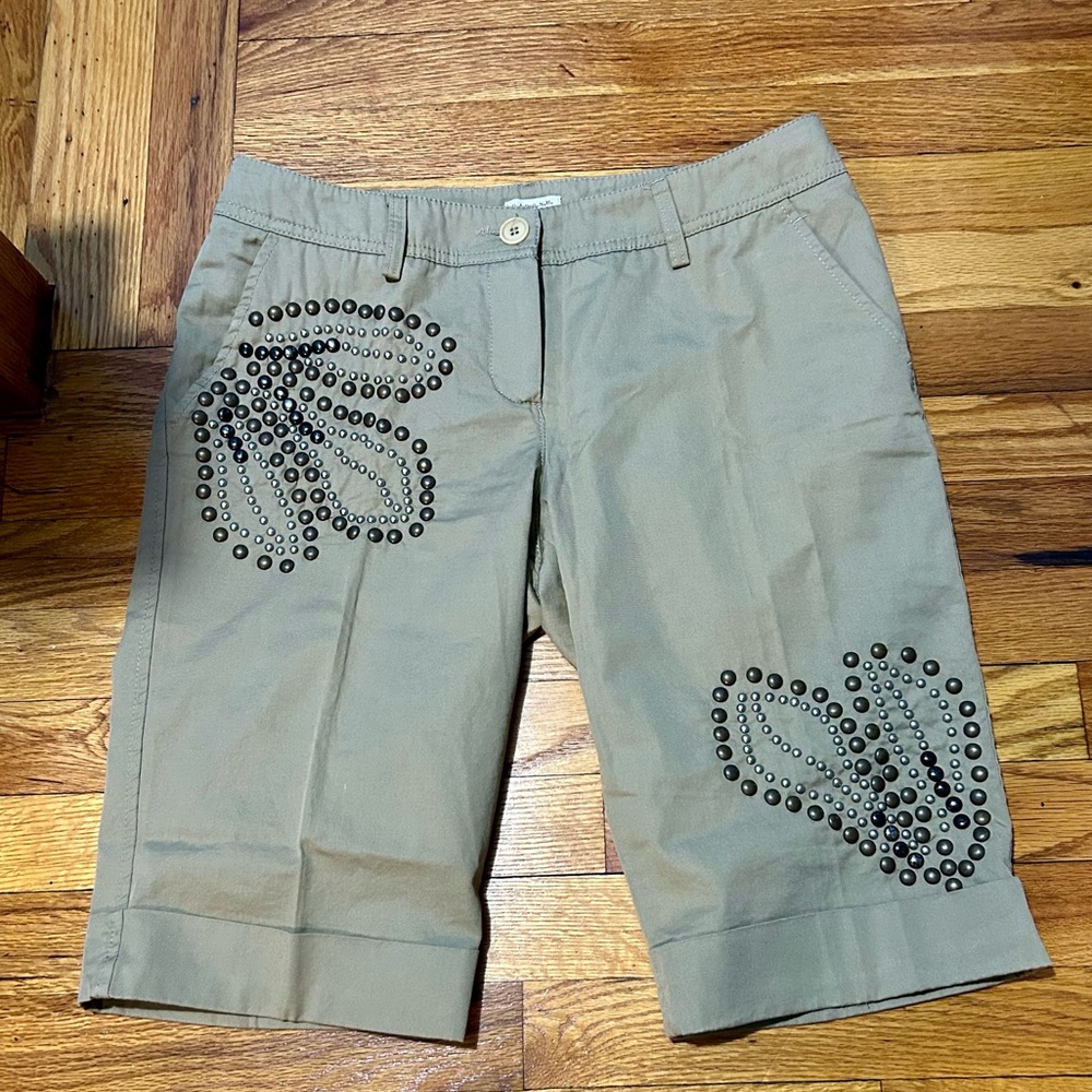 NWOT. P.A.R.O.S.H Bermuda shorts.
